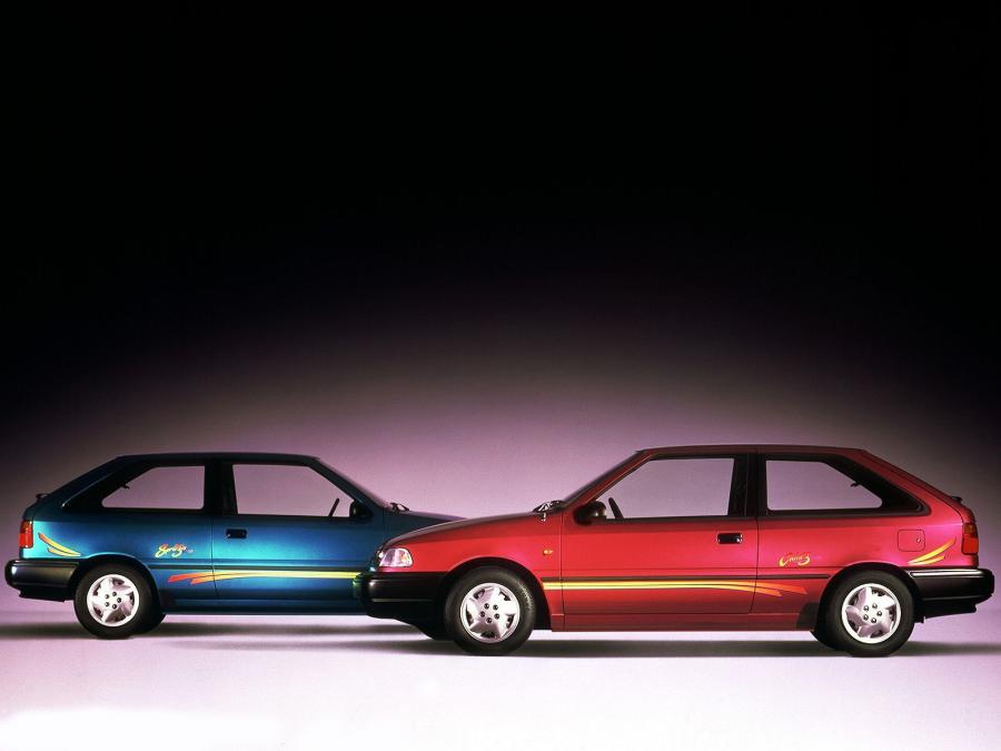  Hyundai Excel 3-Door 1992 года  (фото 2 из 4)